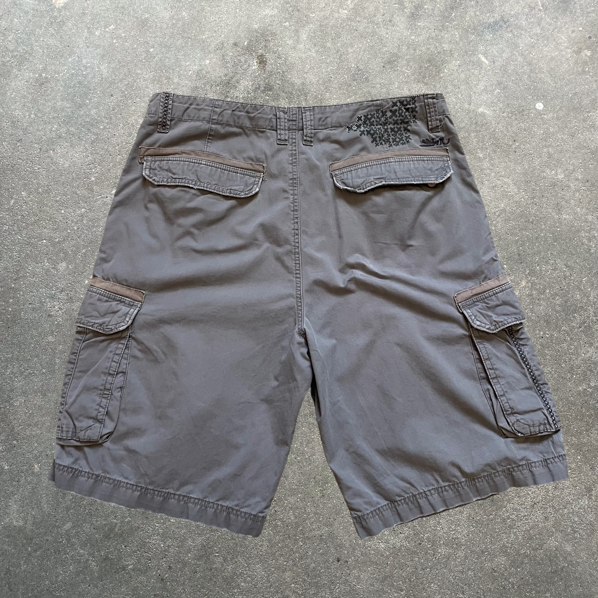 90's Quiksilver Cargo Shorts (36)