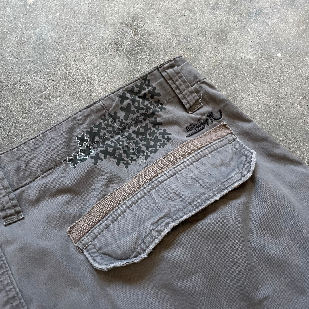 90's Quiksilver Cargo Shorts (36)