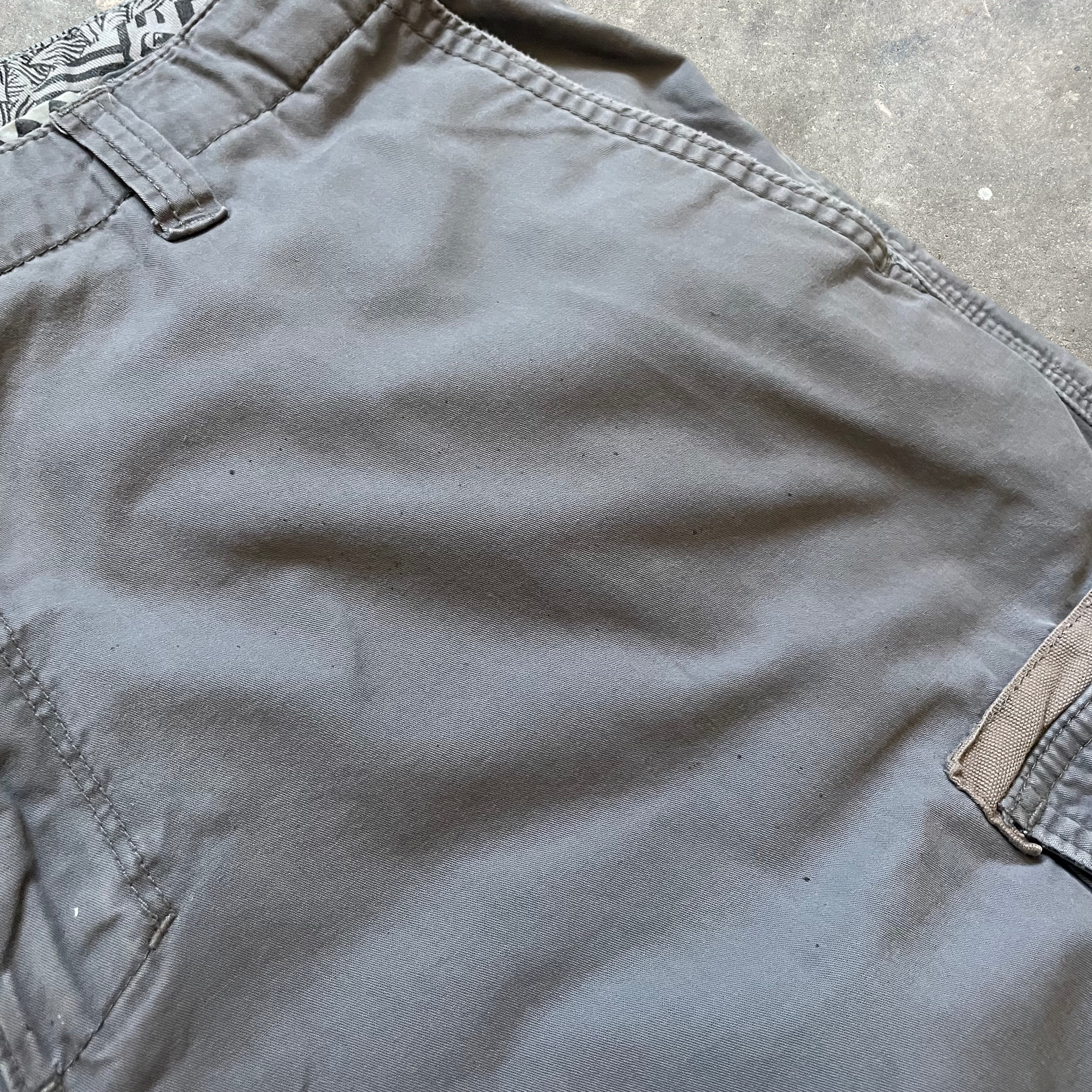 90's Quiksilver Cargo Shorts (36)