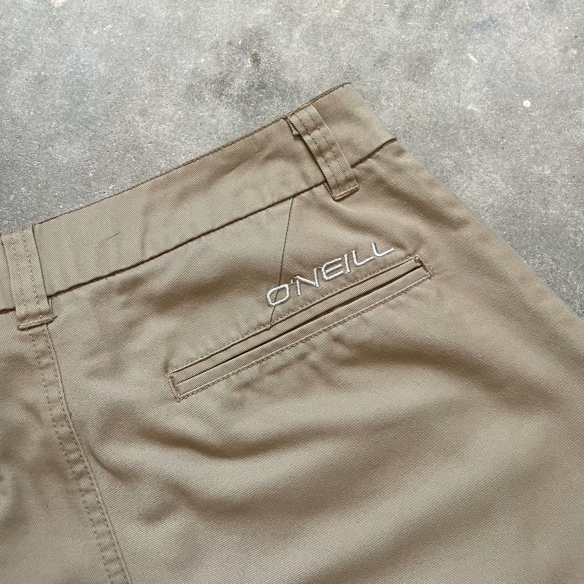 2000s O'Neill Chino Shorts (30)
