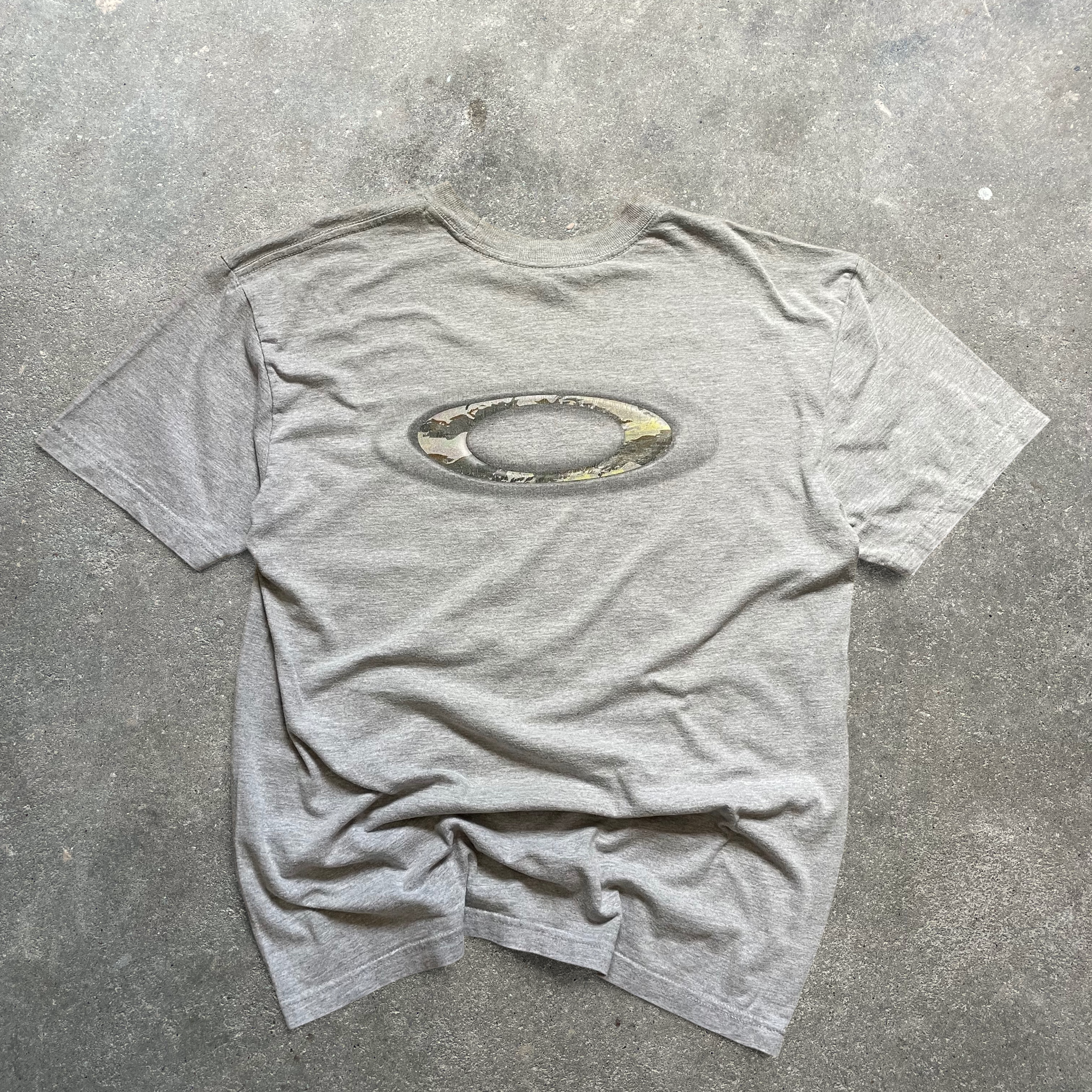 2000's Oakley T-shirt (L)