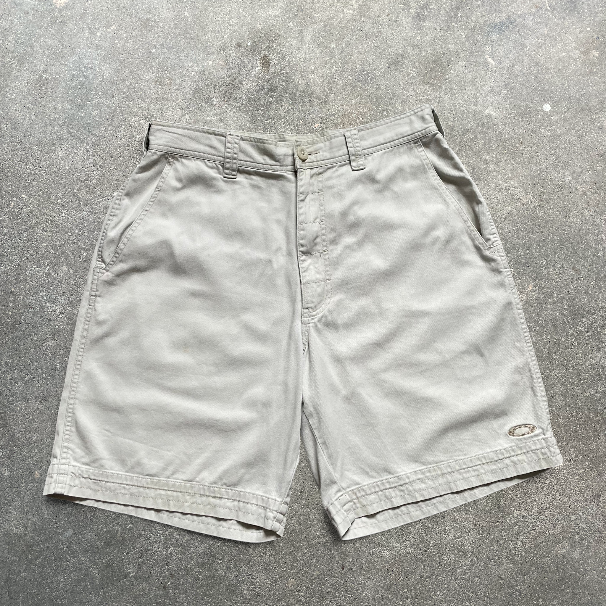 2000s Oakley Software Chino Shorts (32)
