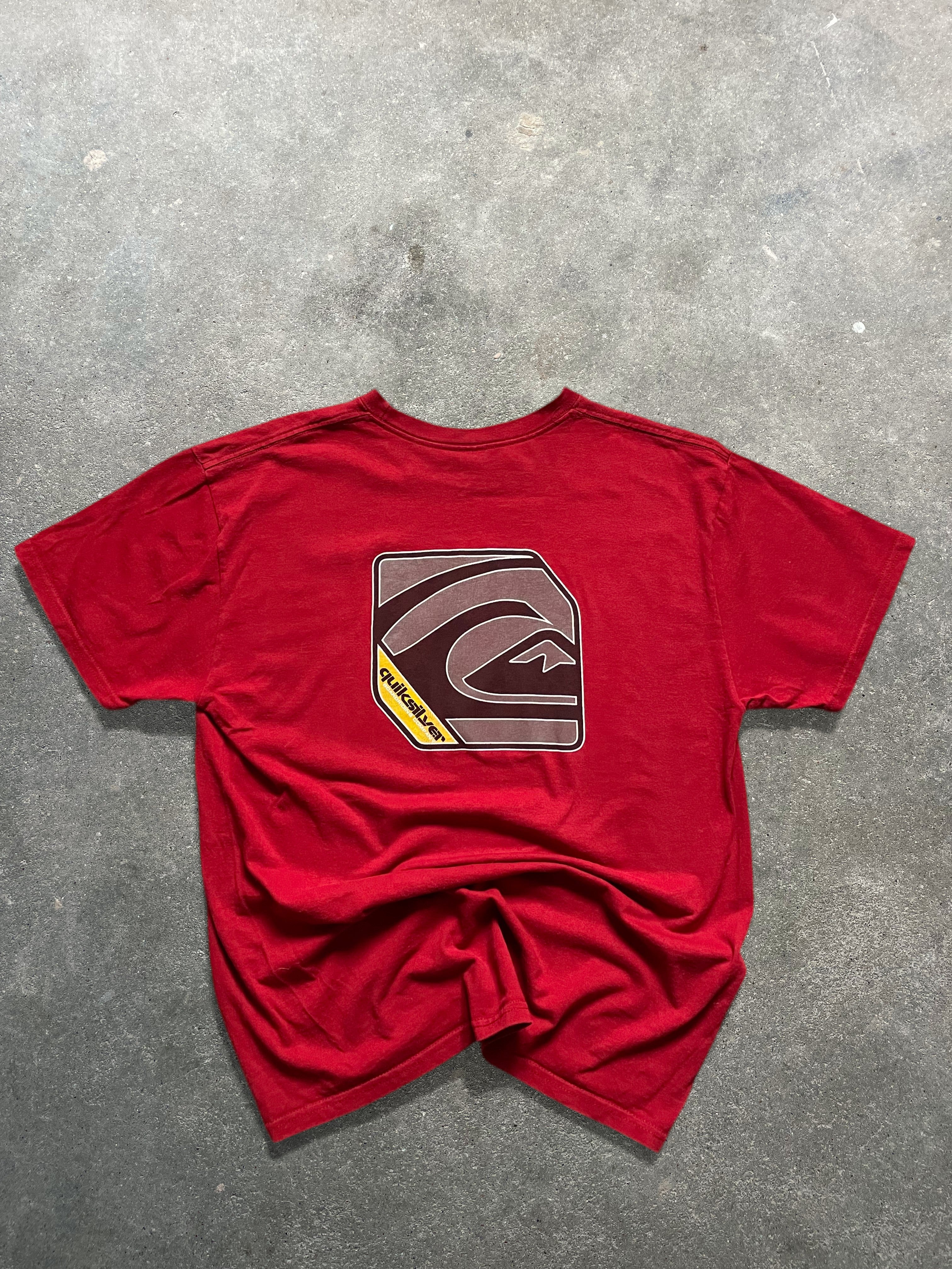 90's Quiksilver Graphic T-shirt Red (L)