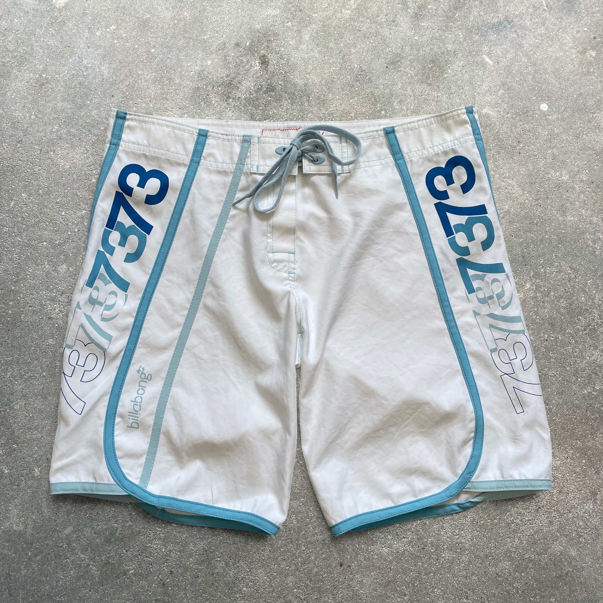 2000's Billabong Boardshorts White (32)