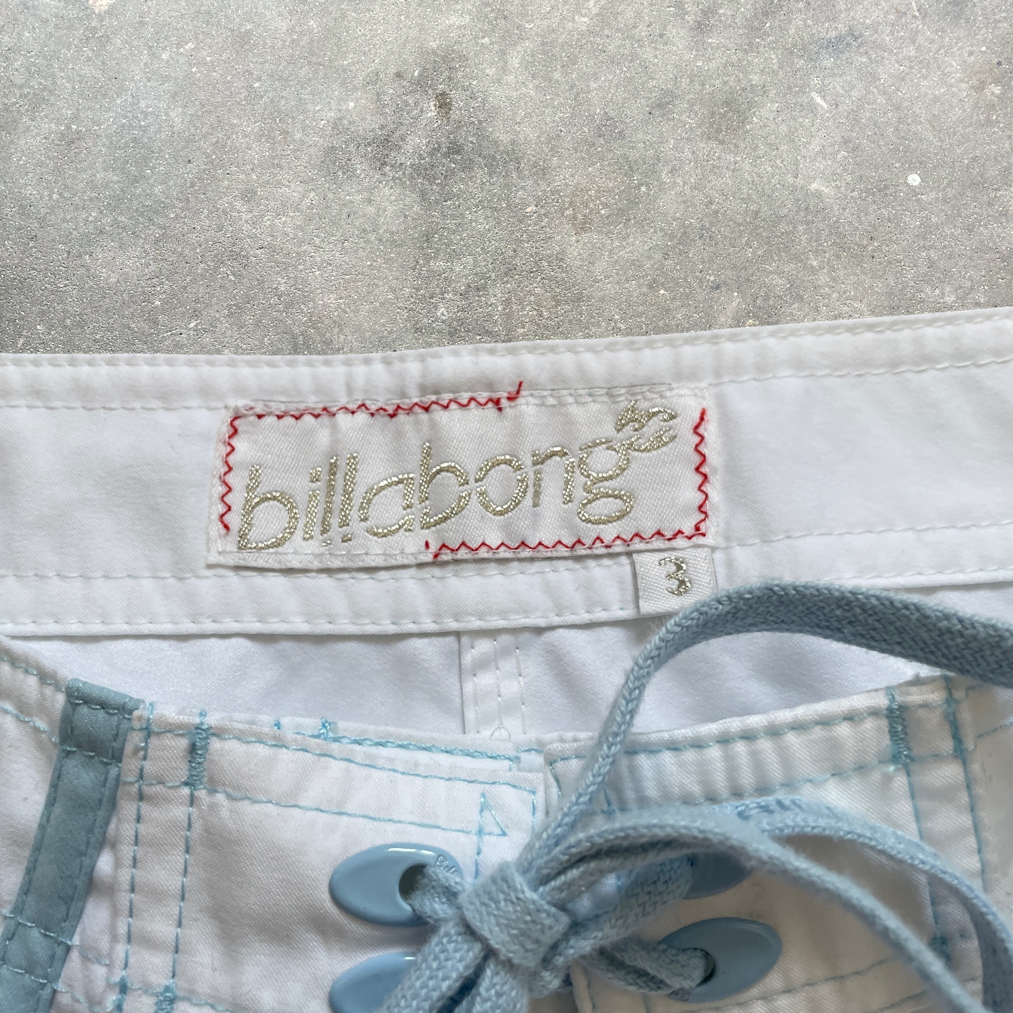 2000's Billabong Boardshorts White (32)