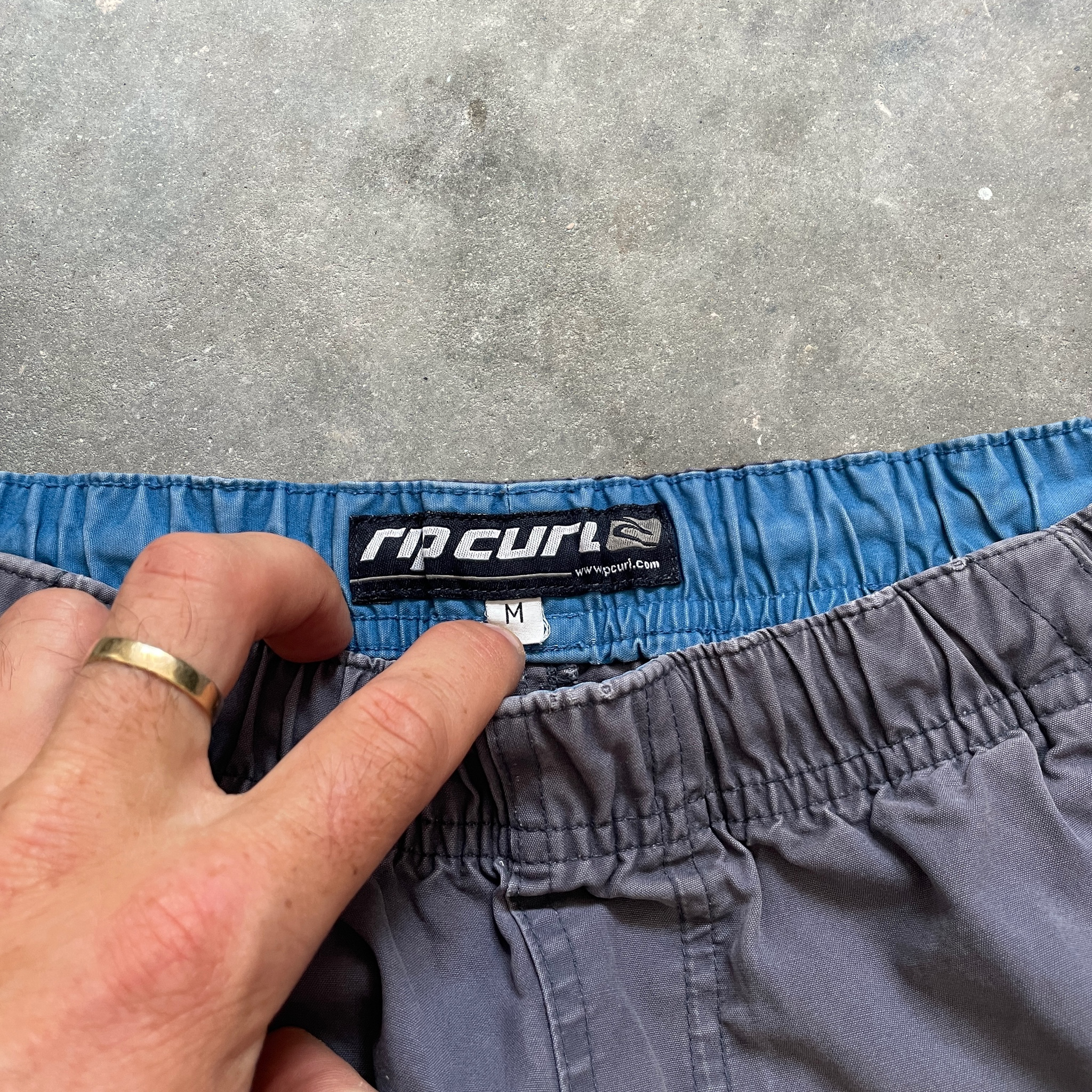 2000s Rip Curl Cargo Shorts Grey (32)
