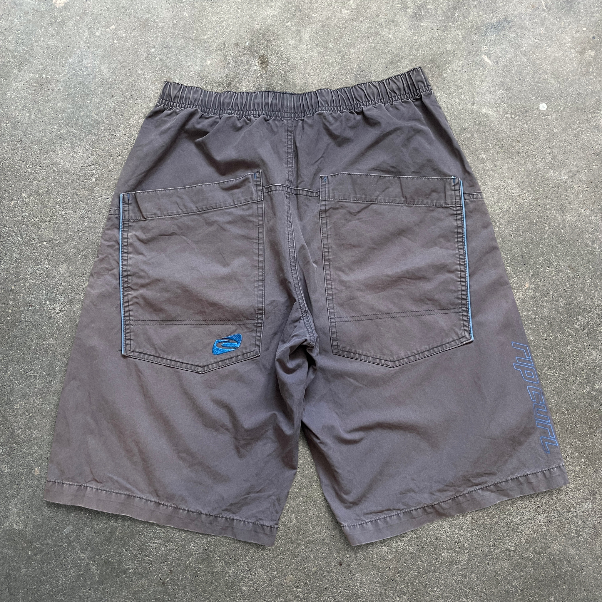 2000s Rip Curl Cargo Shorts Grey (32)