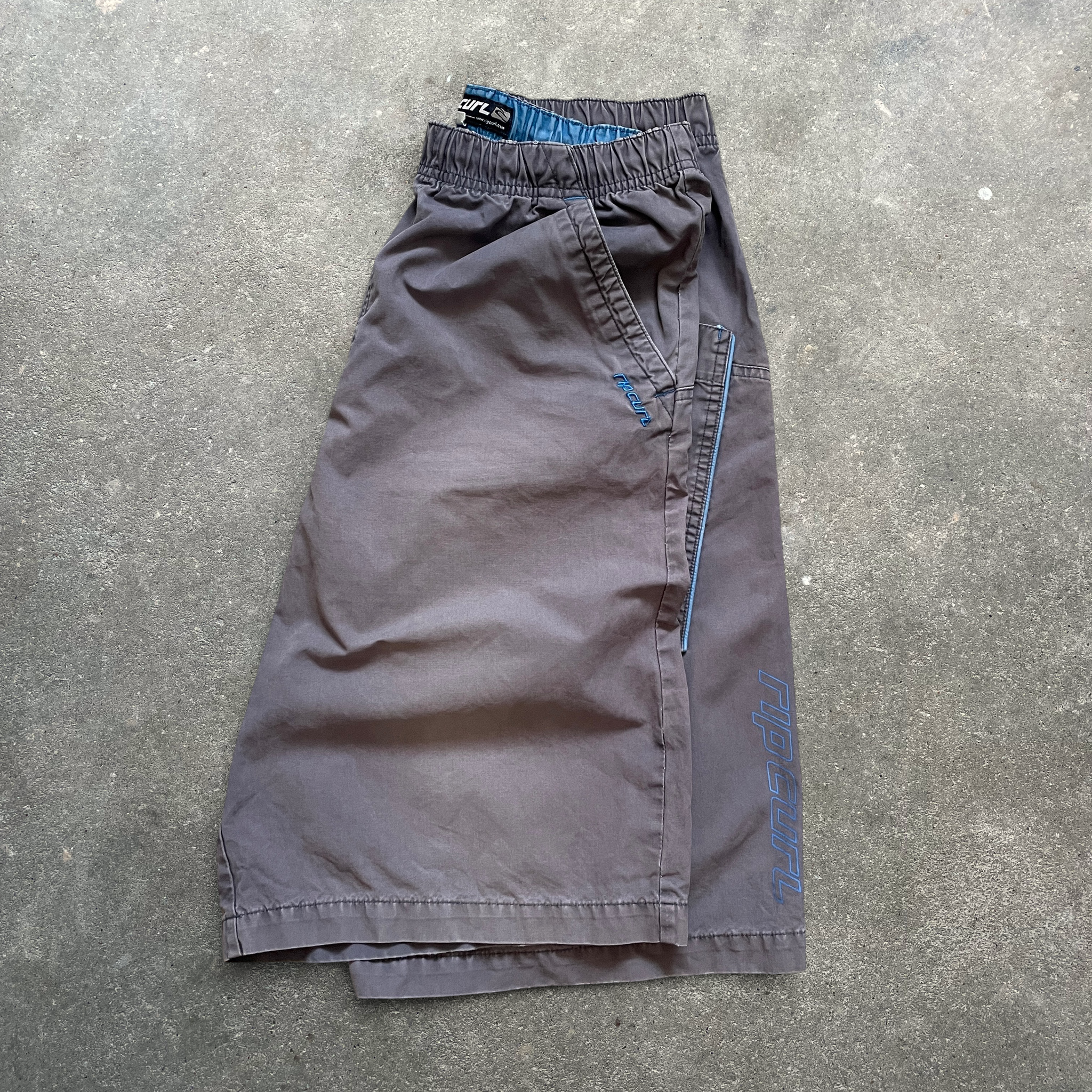 2000s Rip Curl Cargo Shorts Grey (32)