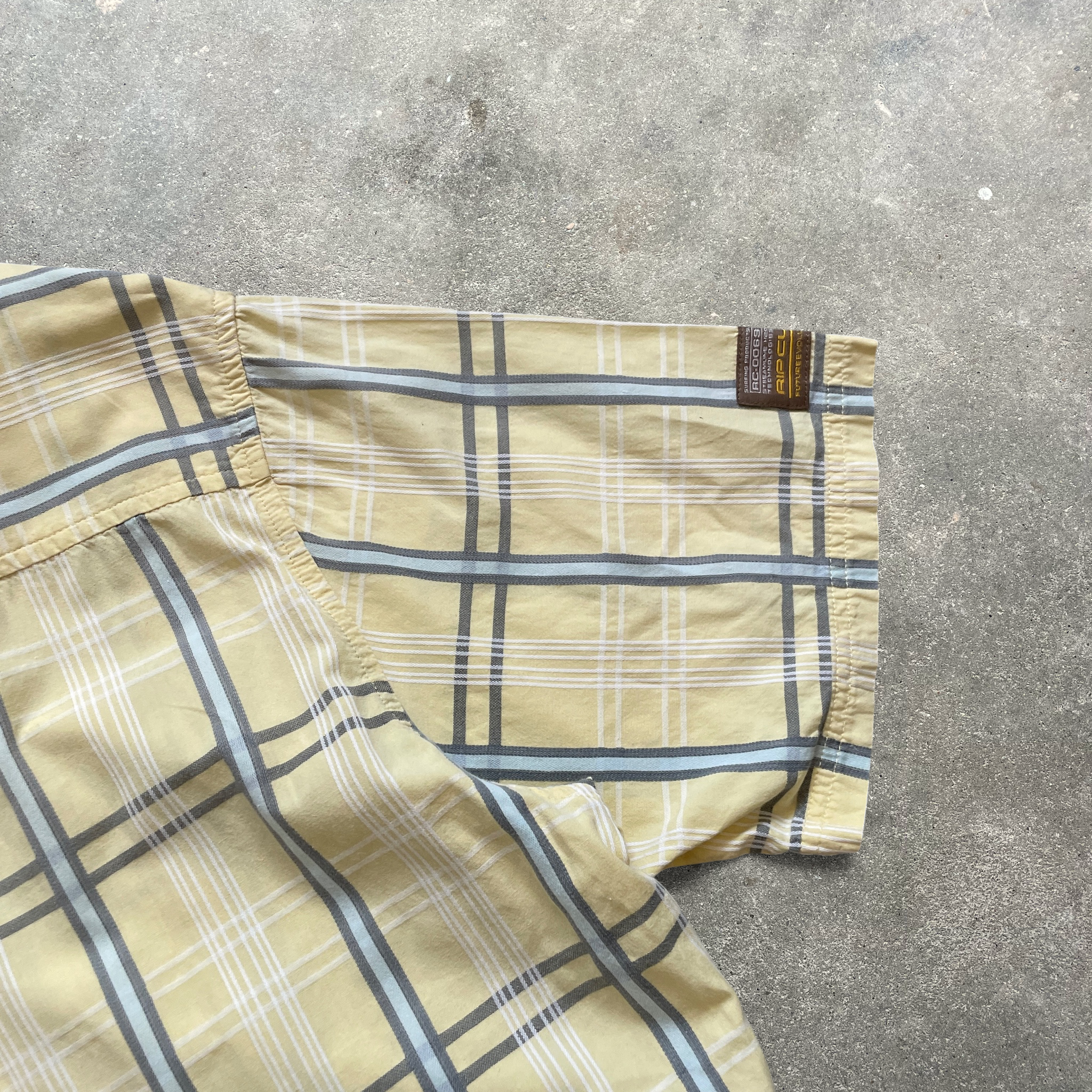90's Rip Curl Surf Shirt Yellow (M)
