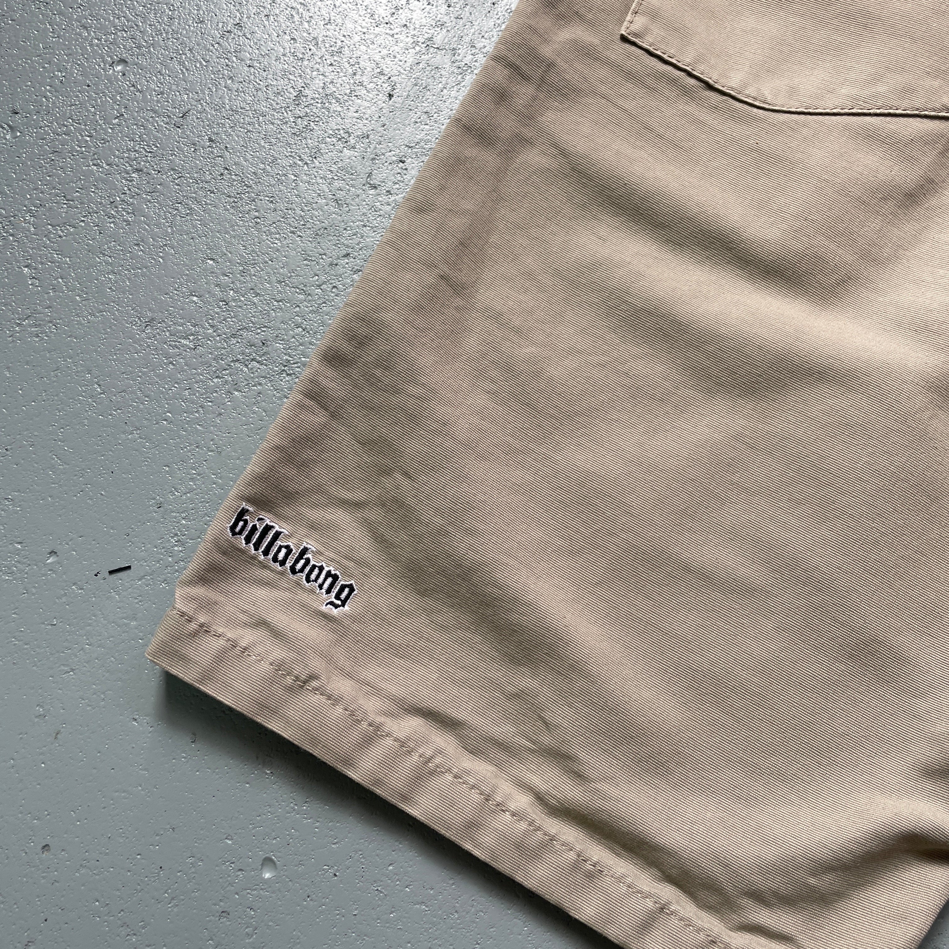 2000s Billabong Chino Shorts Beige (30)