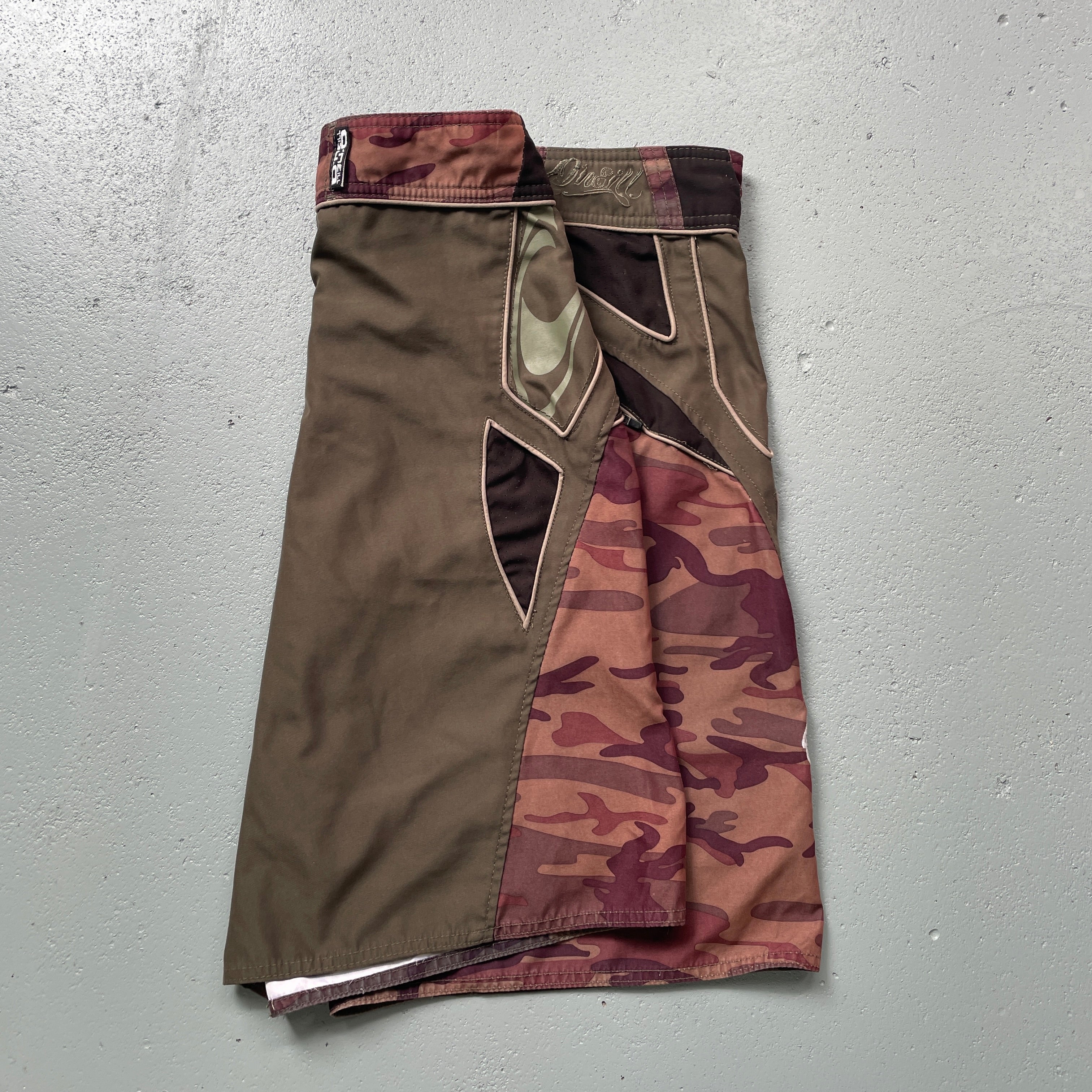 2000's O'Neill Boardshorts Khaki Camo (L)