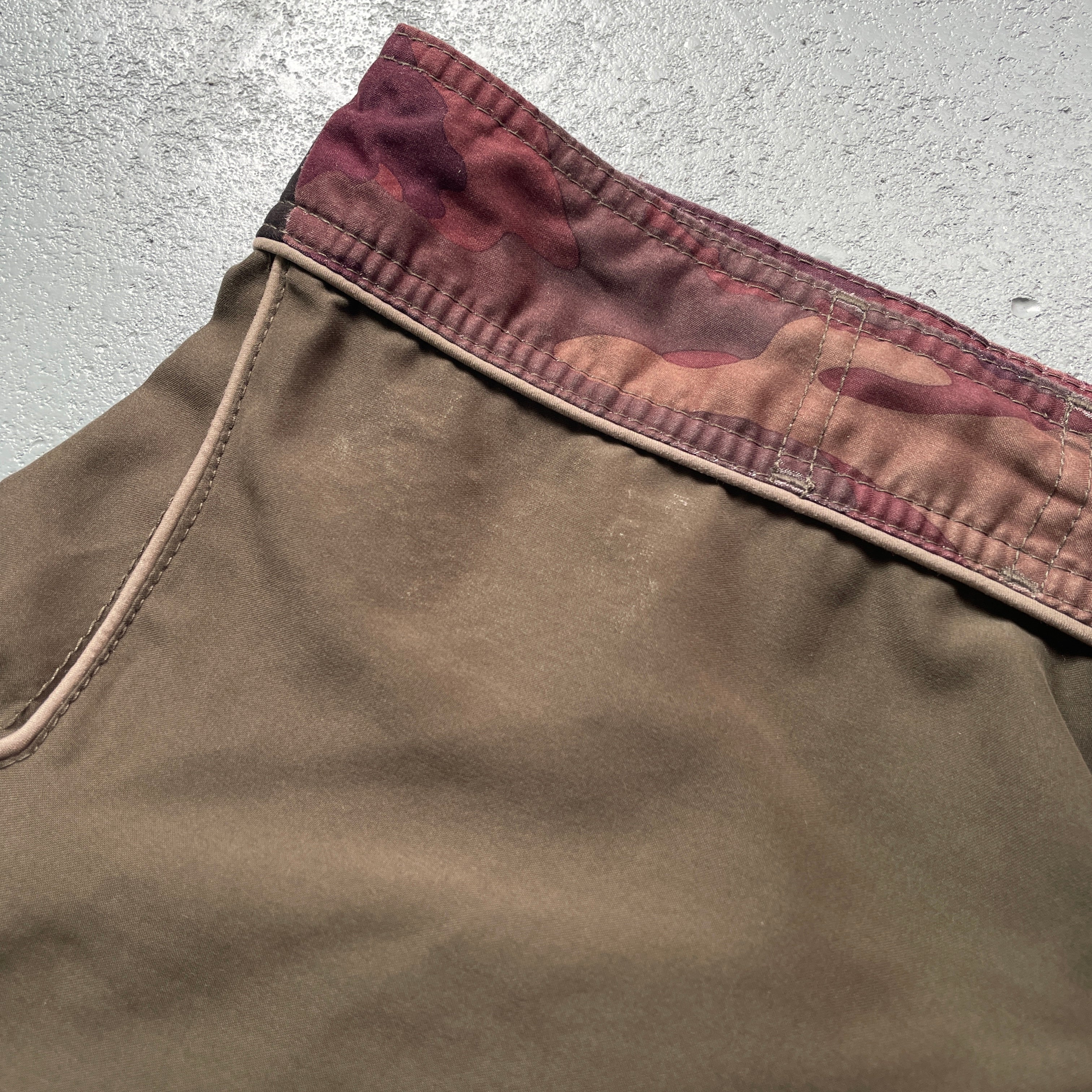 2000's O'Neill Boardshorts Khaki Camo (L)