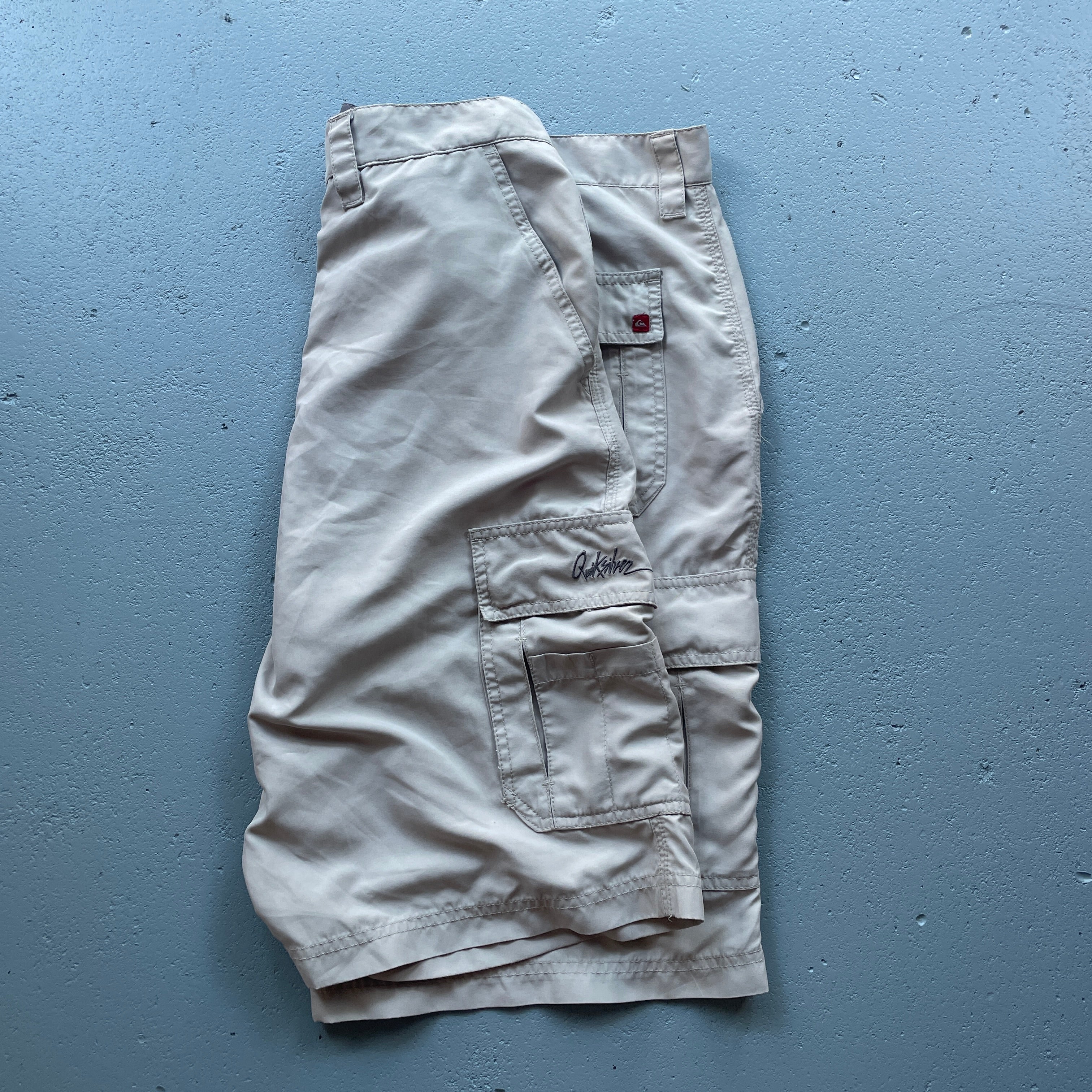 2000s Quiksilver Cargo Shorts (36)