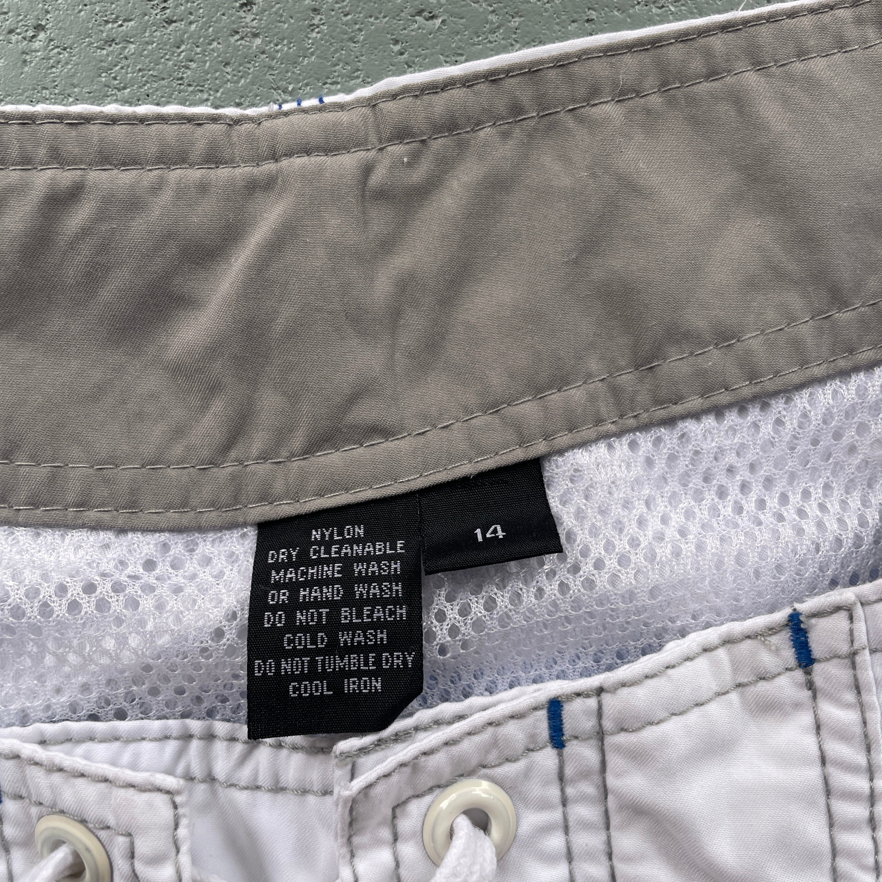 2000's Balin Boardshorts White (28)