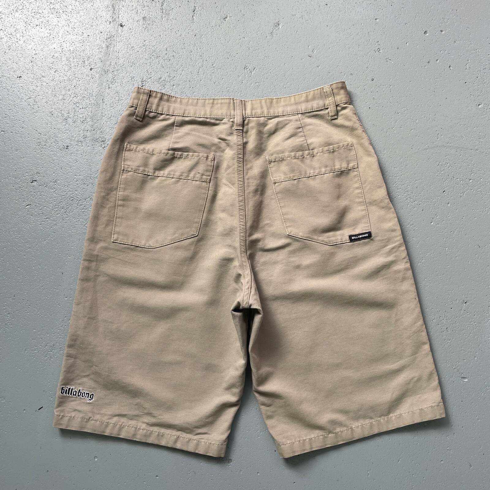 2000s Billabong Chino Shorts Tan (30)
