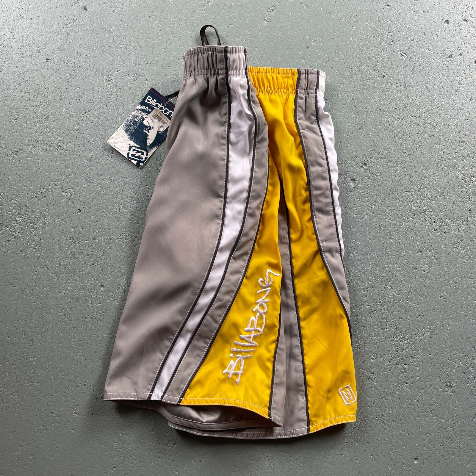 00's Billabong Andys Irons Boardshorts Boys (24)