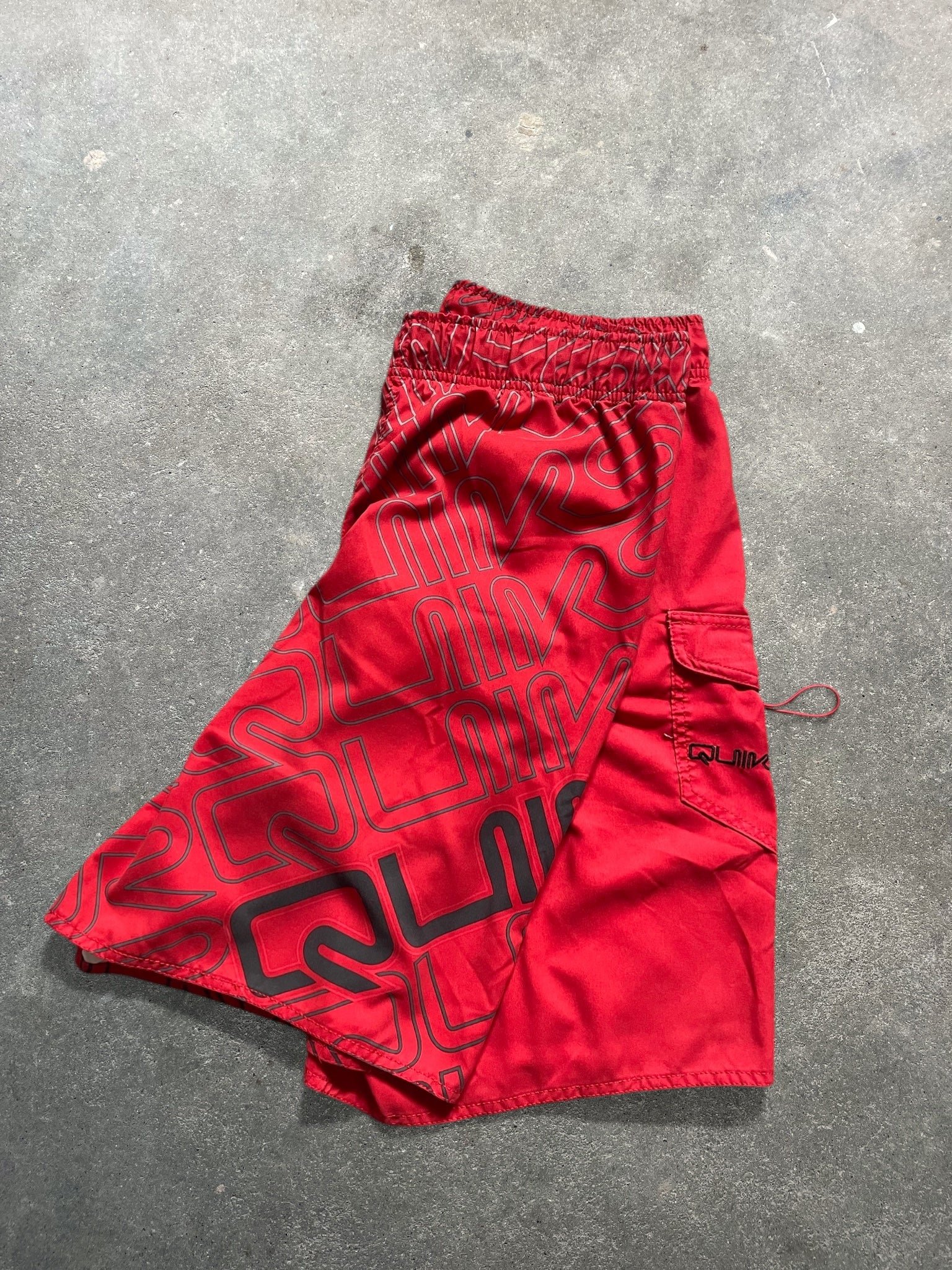 2000's Quiksilver Boardshorts Red (32/34)