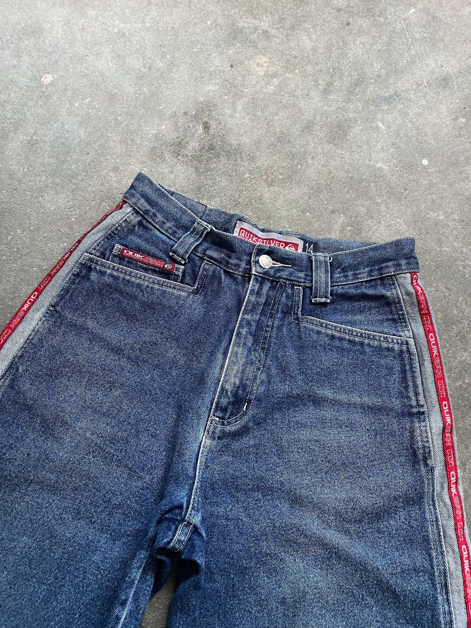 2000's Quiksilver Denim Jorts (27)