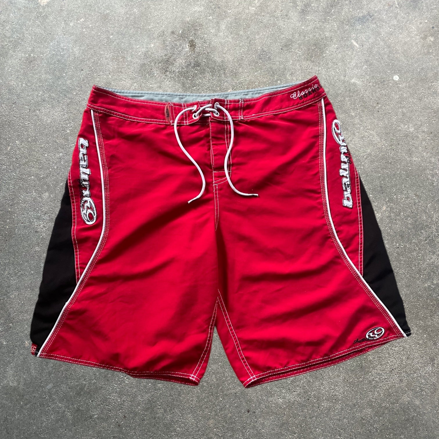 2000's Balin Boardshorts Red (XL)