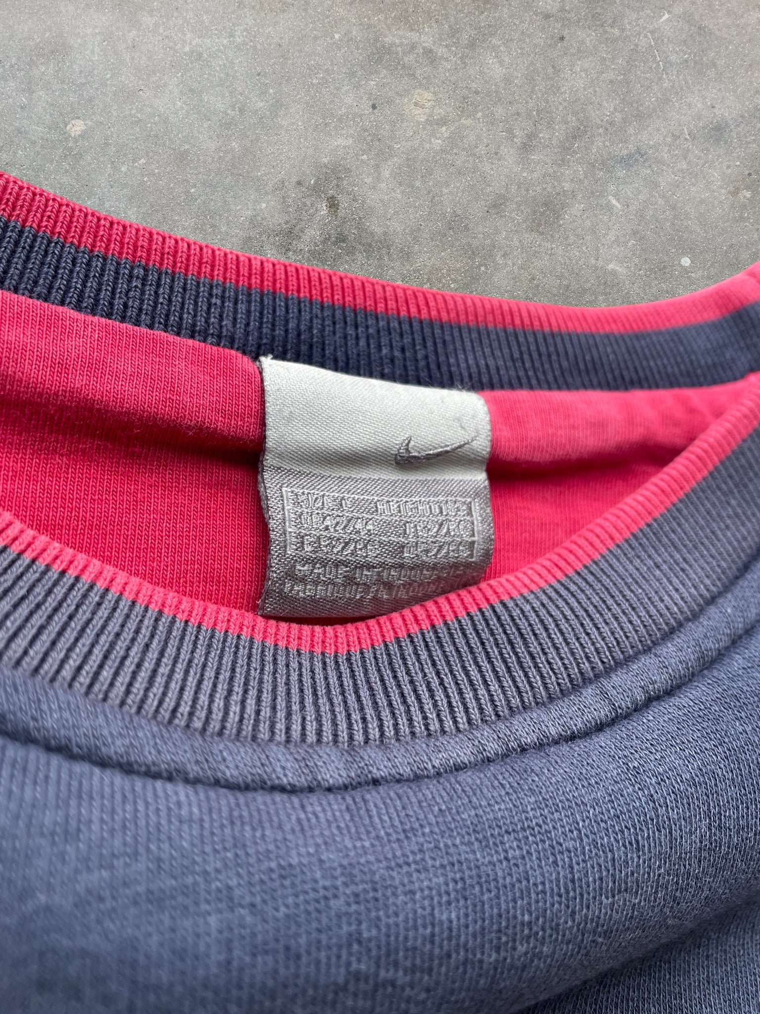 2000's Nike Sweatshirt Navy/Red