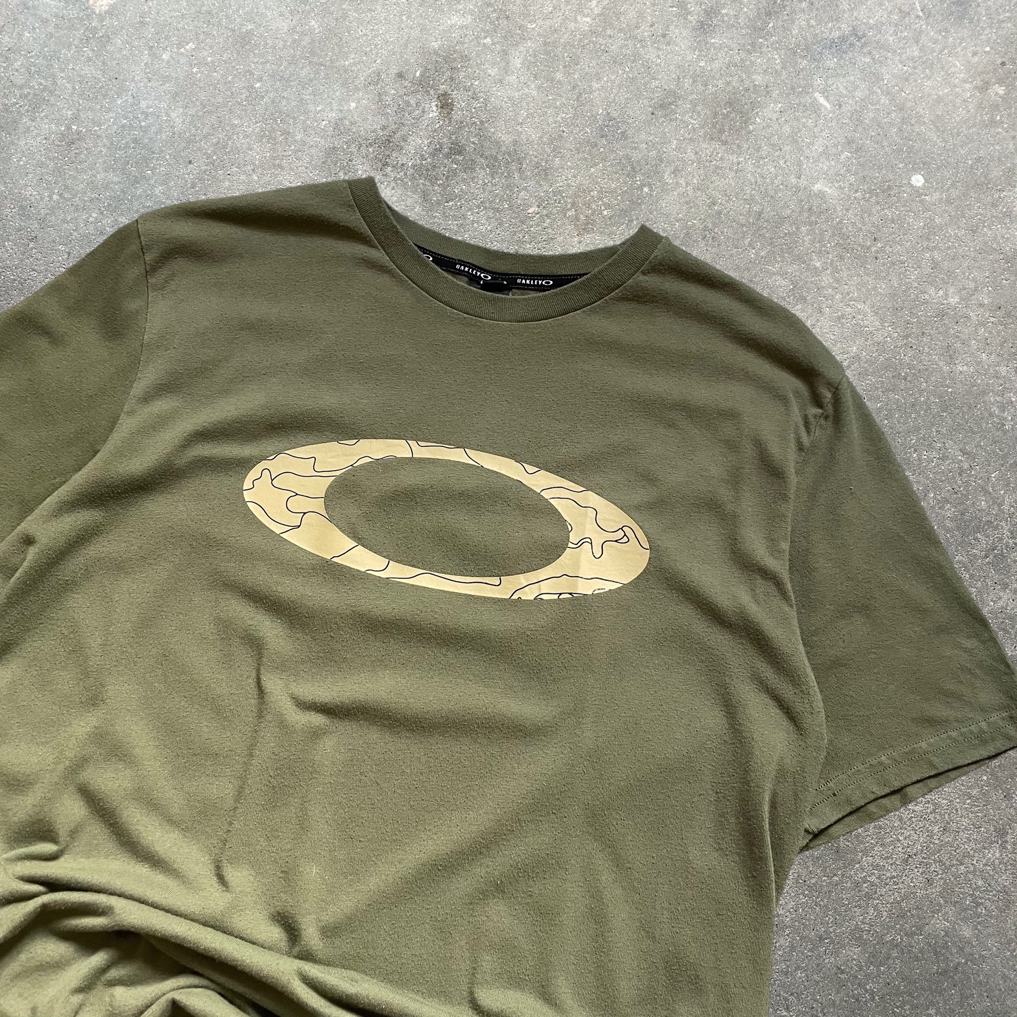 2000's Oakley Tee (L)