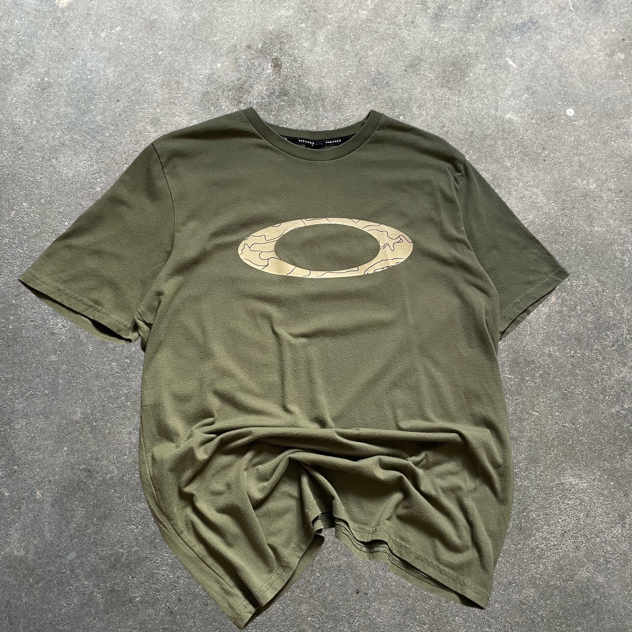 2000's Oakley Tee (L)