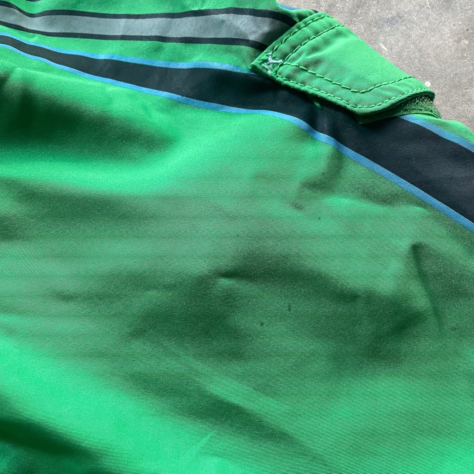 2000's Quiksilver Boardshorts Green (S)