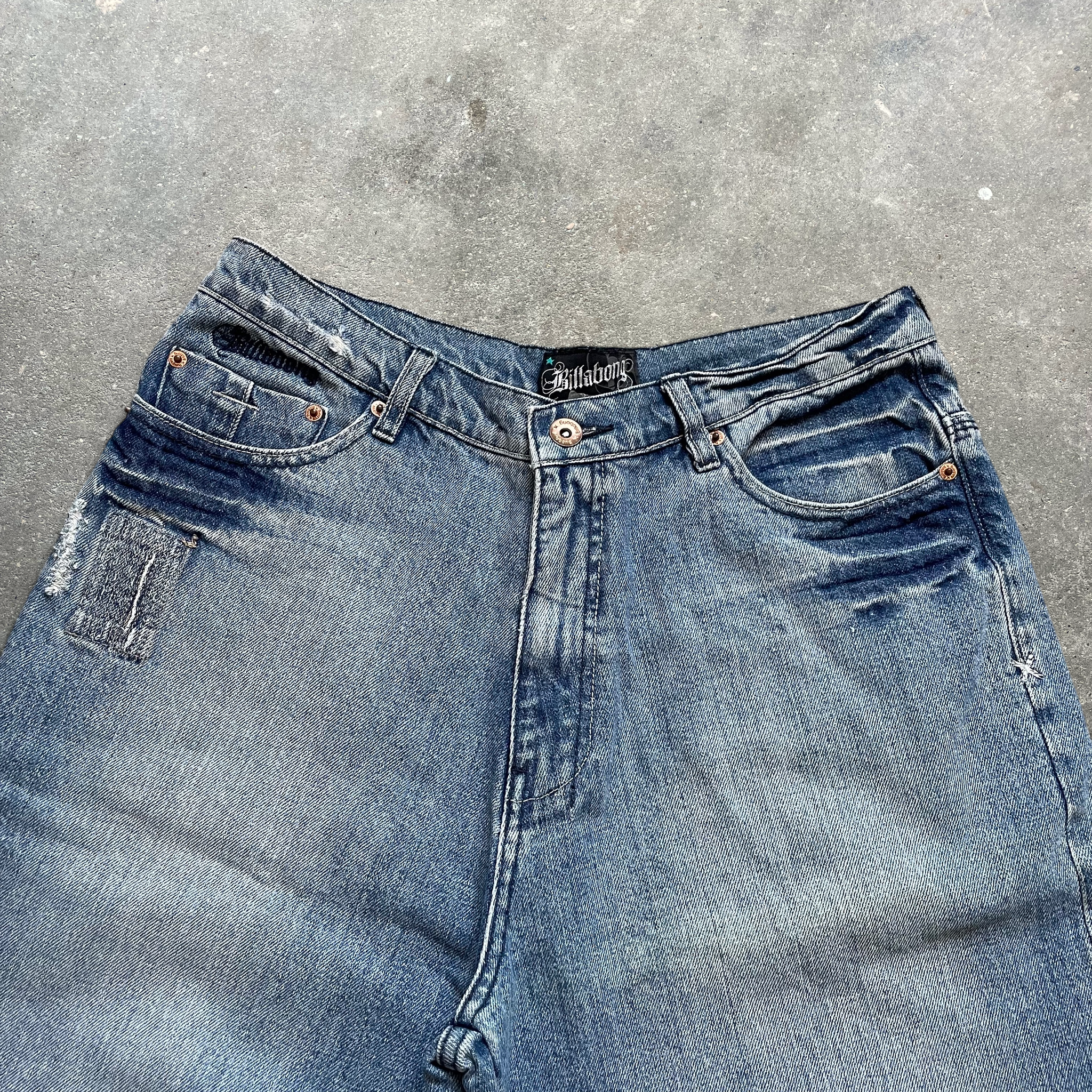 2000's Billabong Denim Shorts (32)