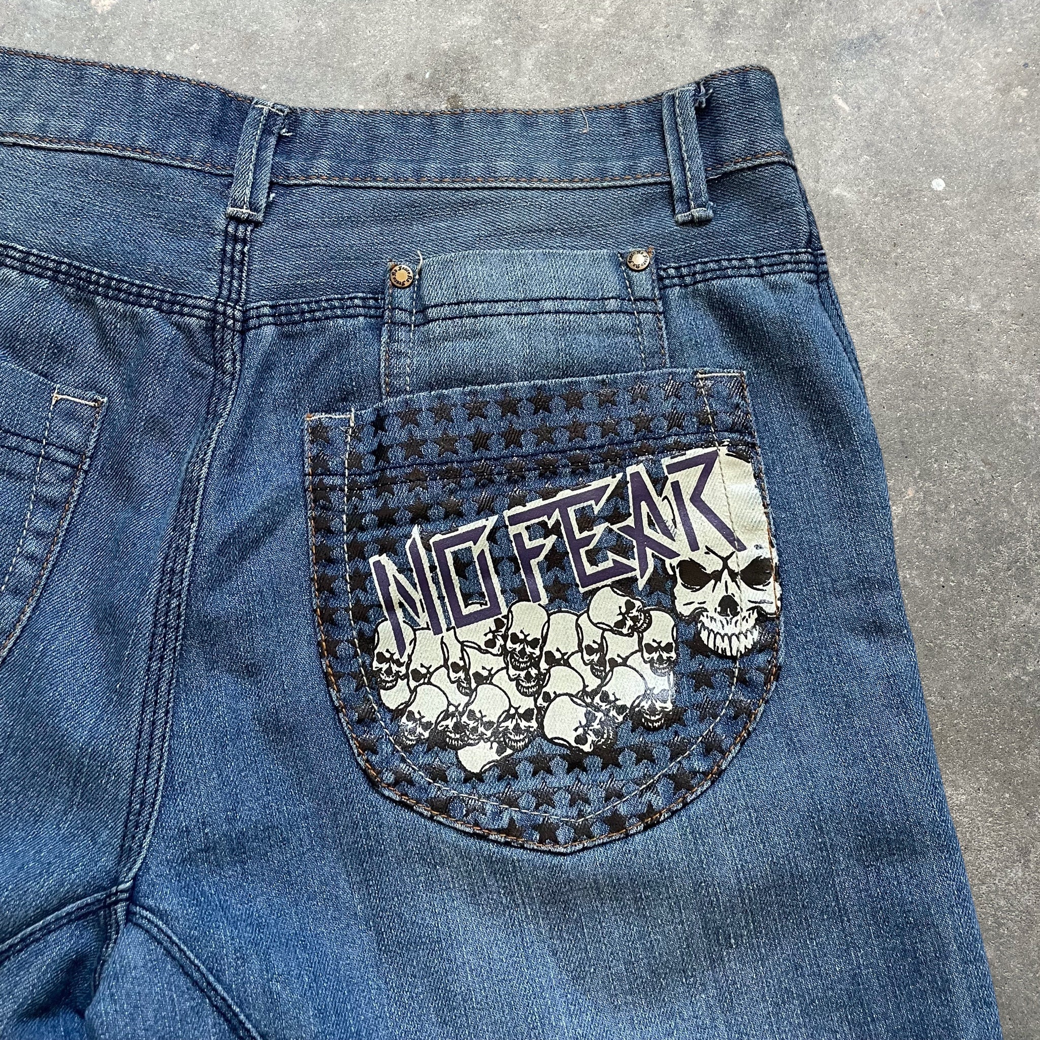 2000's No Fear Denim Shorts (33)