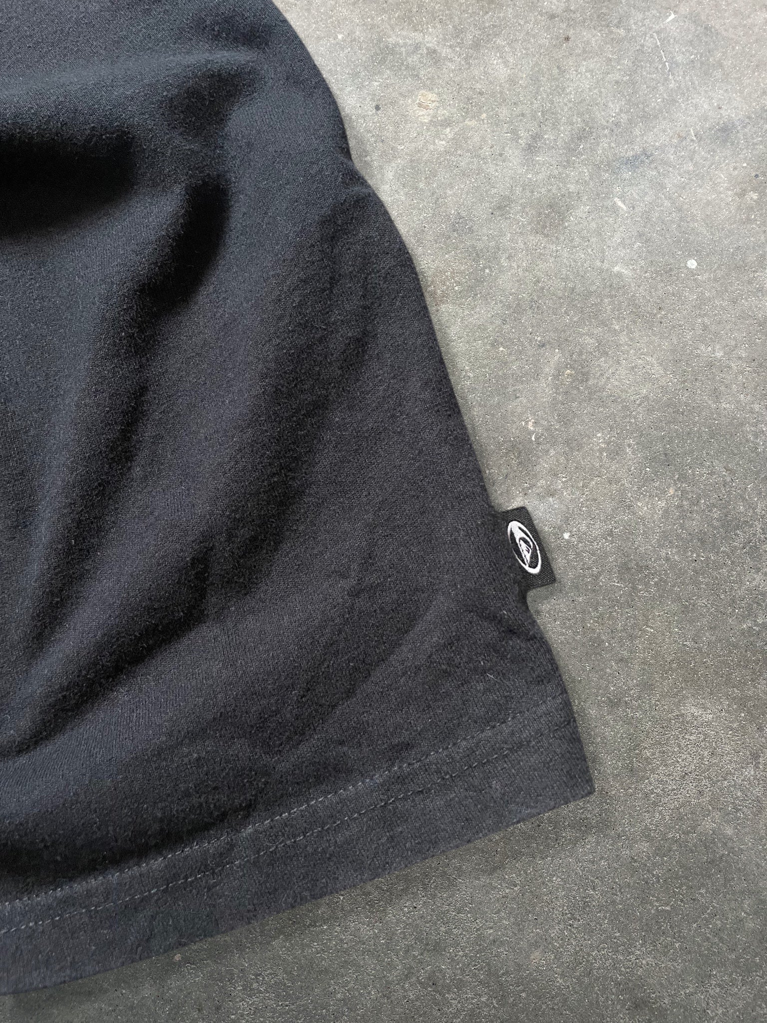 2000's Quiksilver Tee Black (L)
