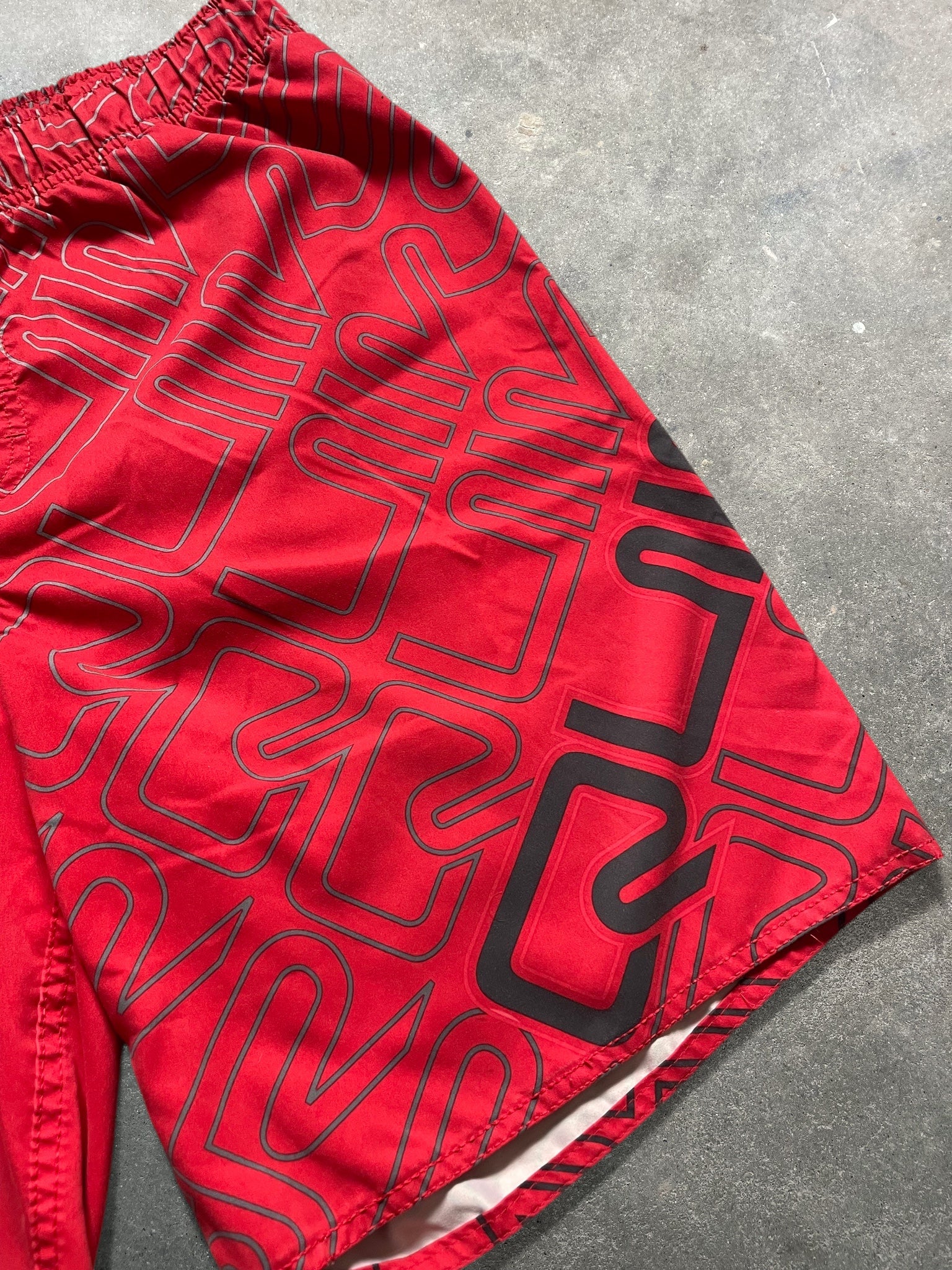 2000's Quiksilver Boardshorts Red (32/34)