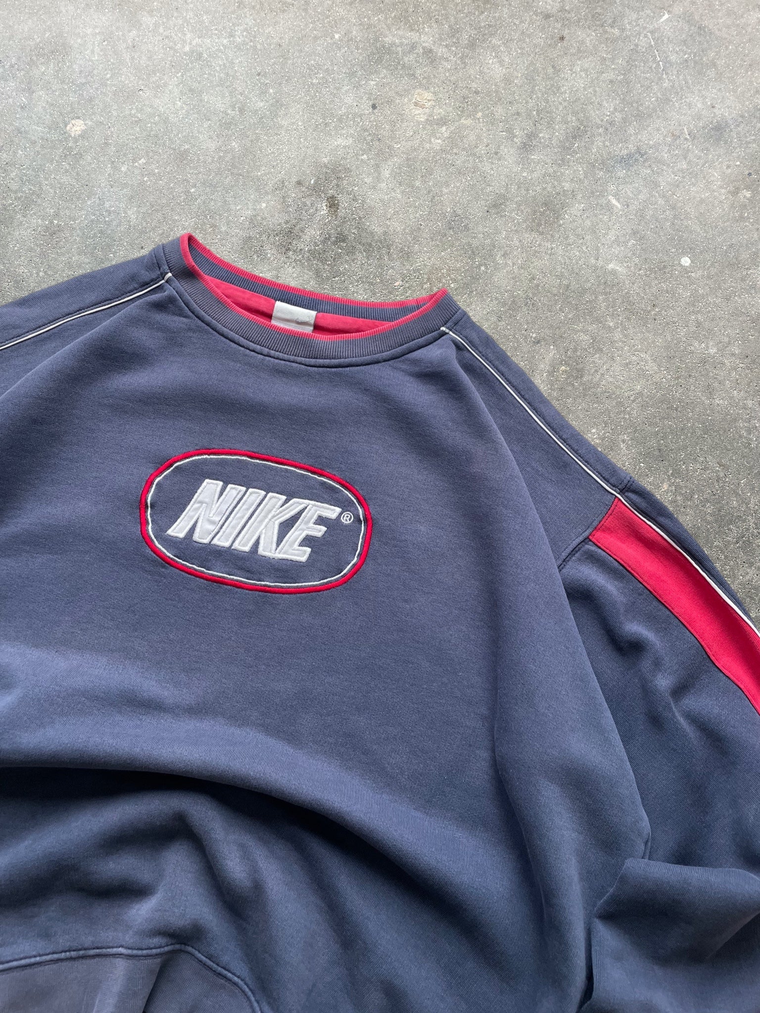 2000's Nike Sweatshirt Navy/Red