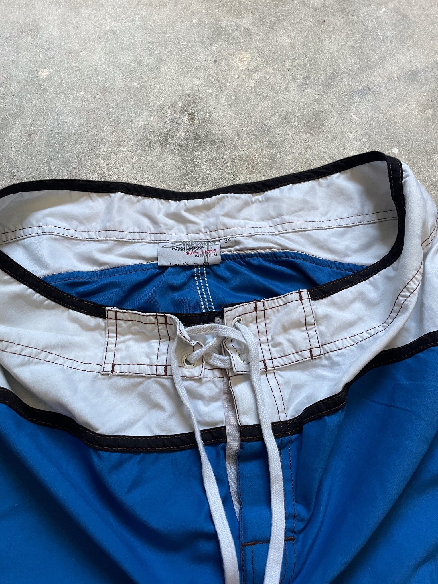 2000's Billabong Boardshorts Blue/White (32)