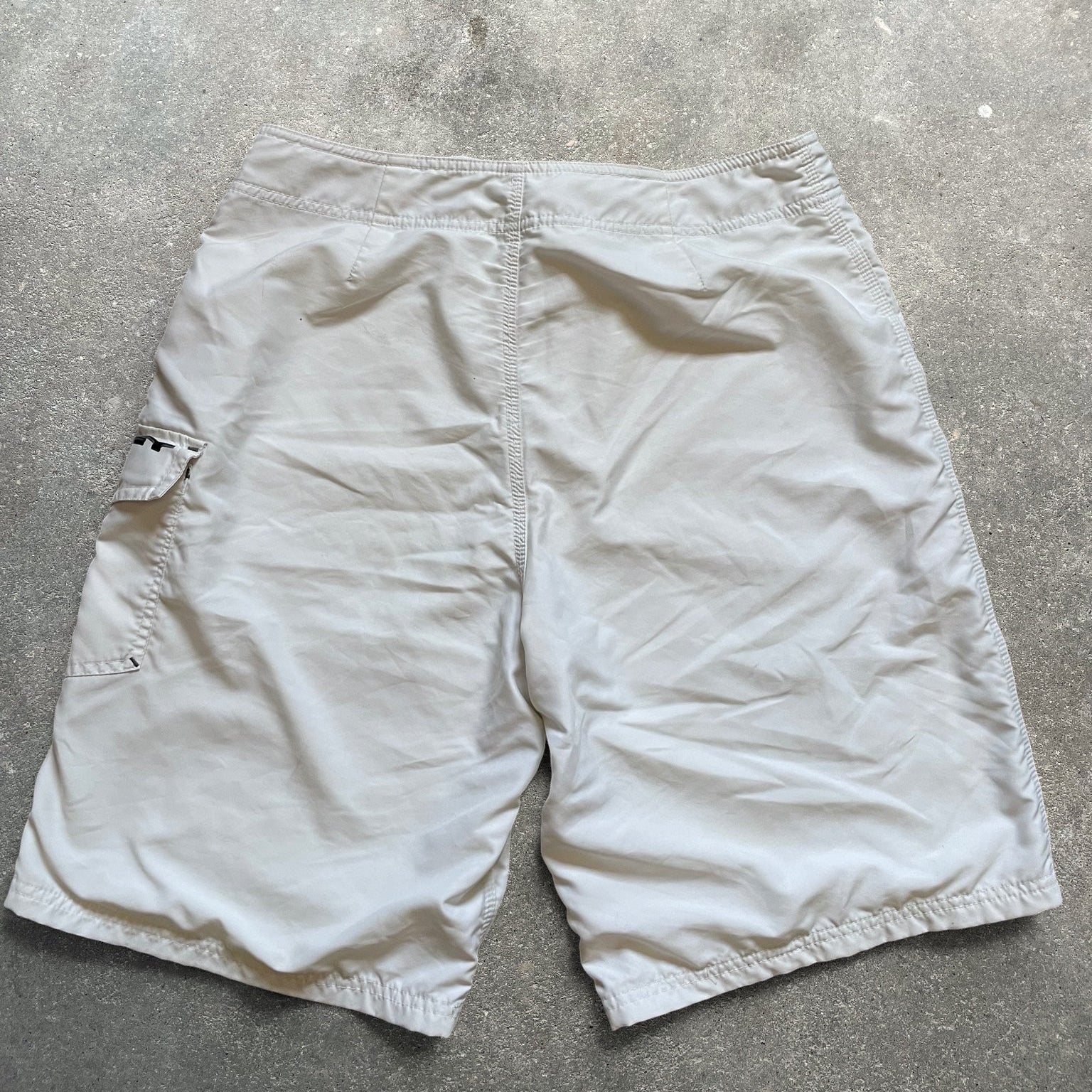 2000's Oakley Boardshorts White (32)