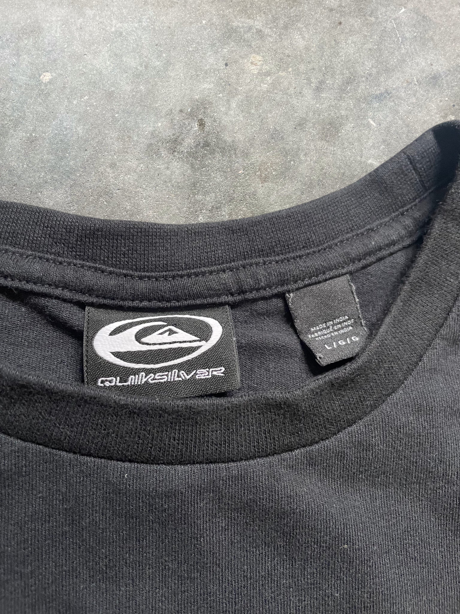 2000's Quiksilver Tee Black (L)