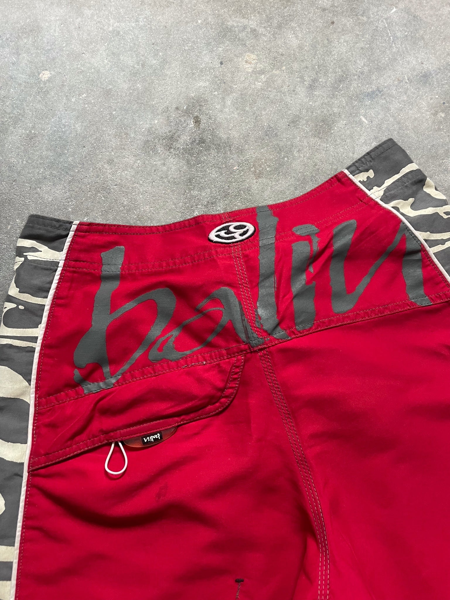 2000's Balin Boardshorts Red/Grey (30)