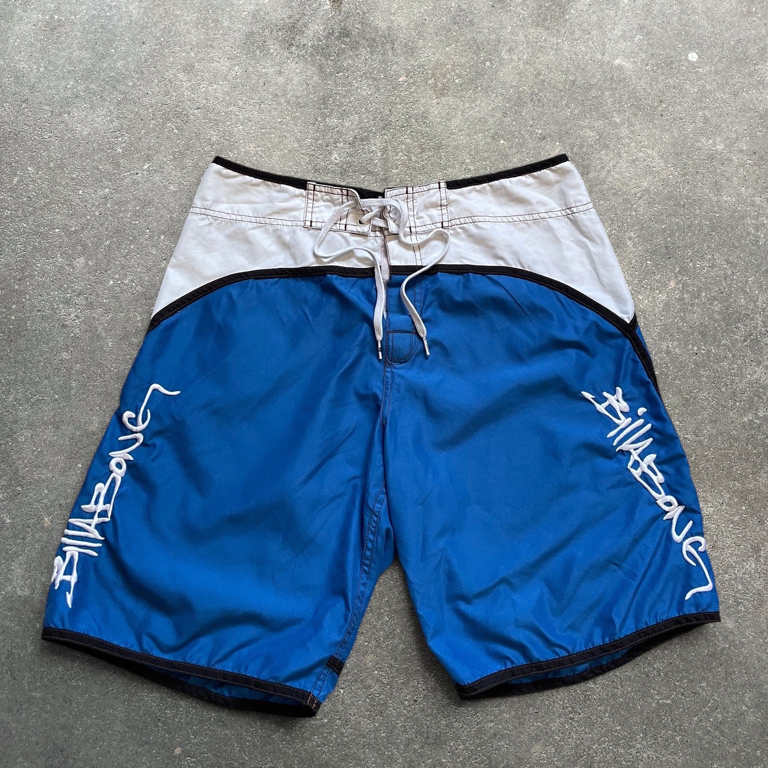 2000's Billabong Boardshorts Blue/White (32)
