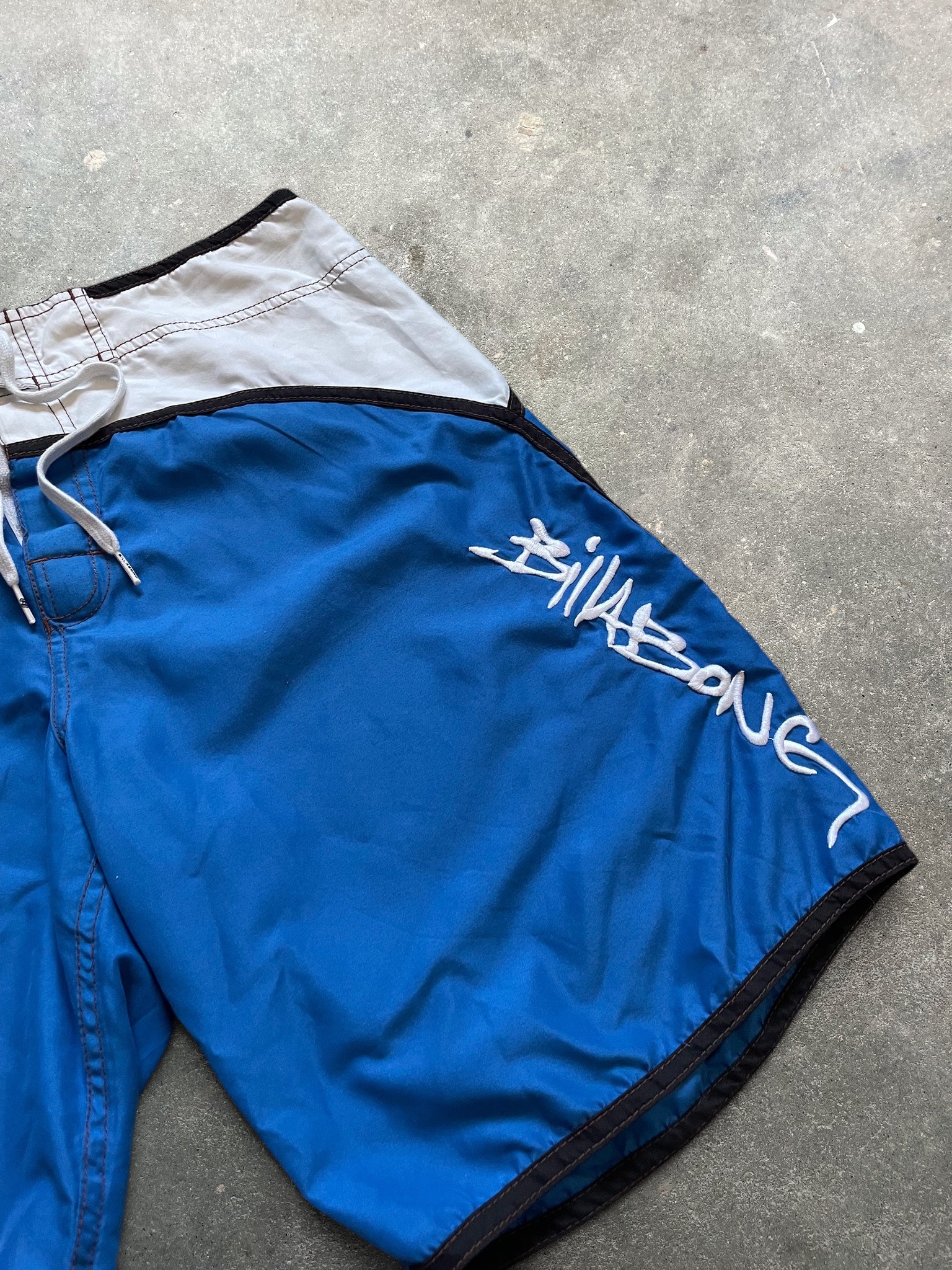 2000's Billabong Boardshorts Blue/White (32)