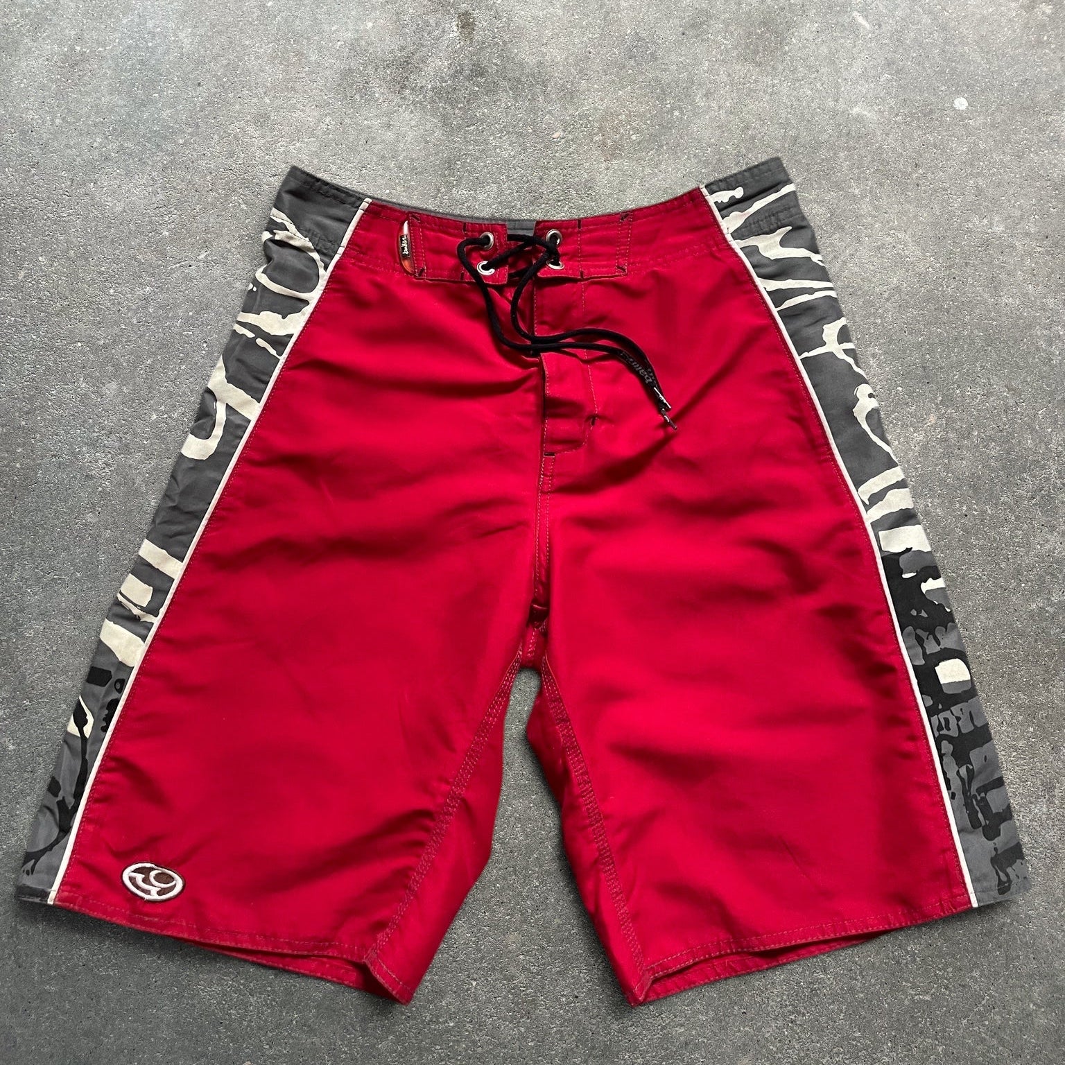 2000's Balin Boardshorts Red/Grey (30)