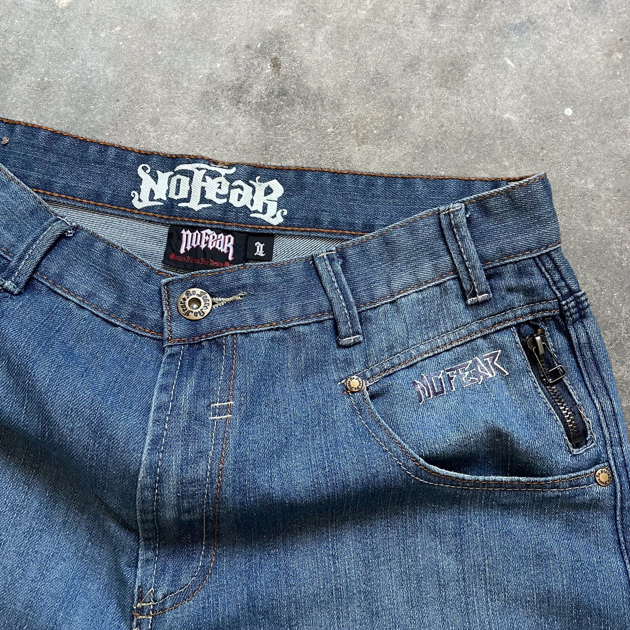2000's No Fear Denim Shorts (33)