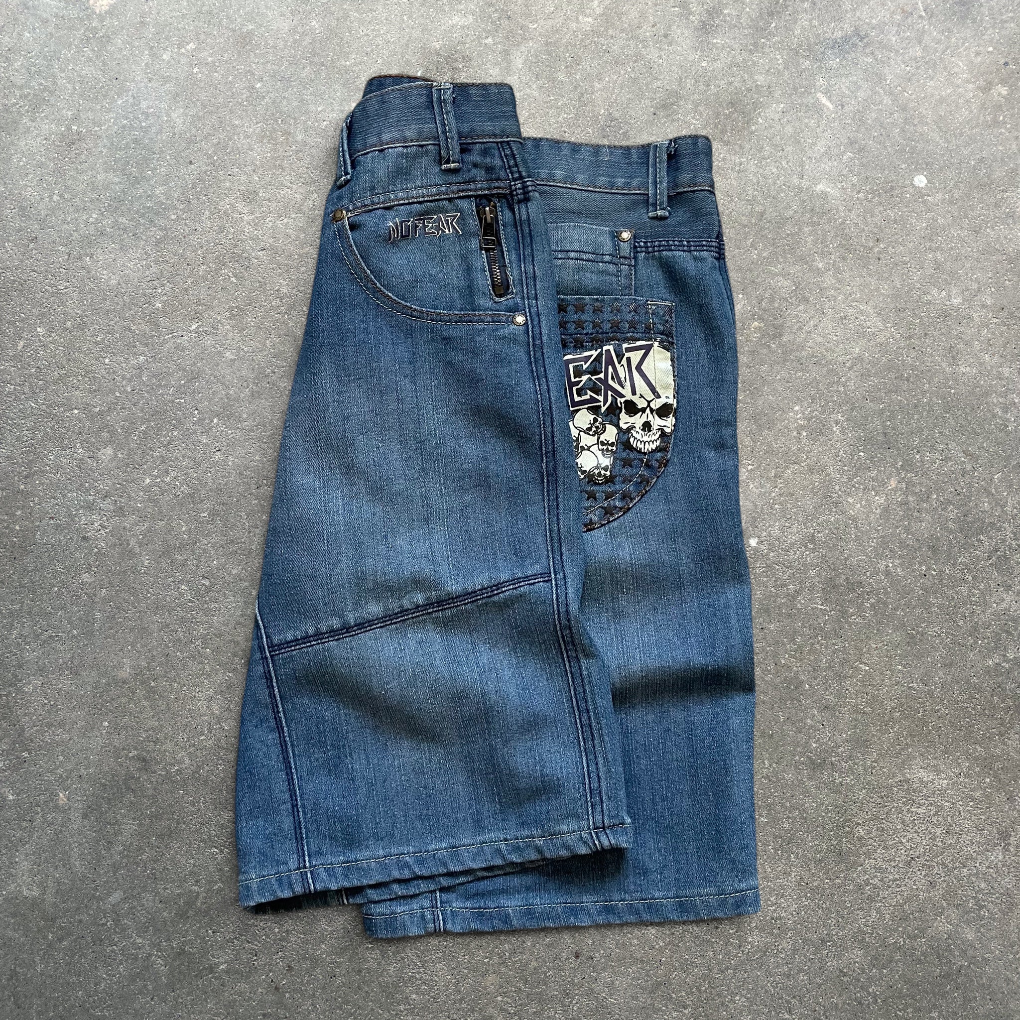 2000's No Fear Denim Shorts (33)