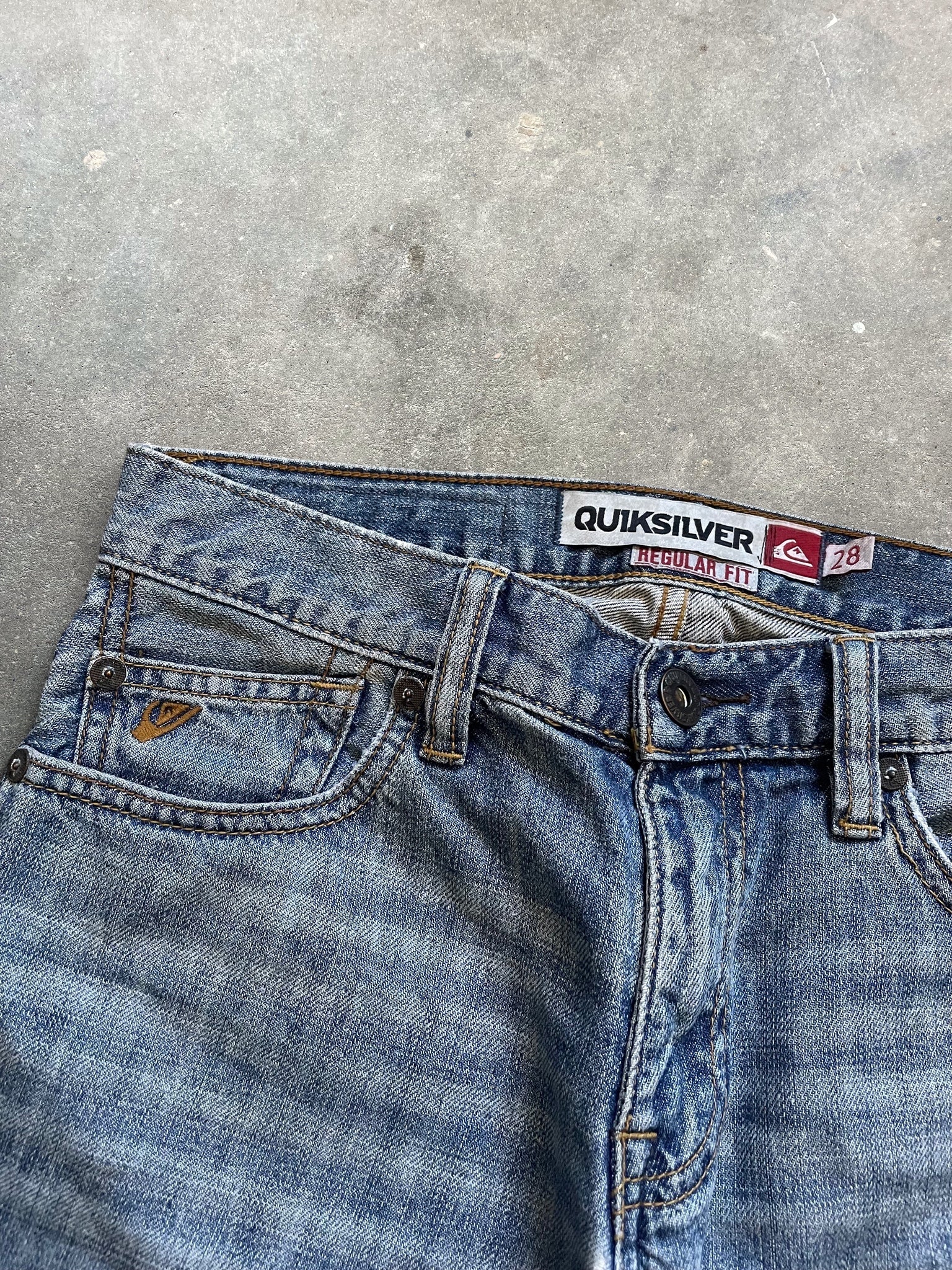 2000's Quiksilver Denim Jorts (28)